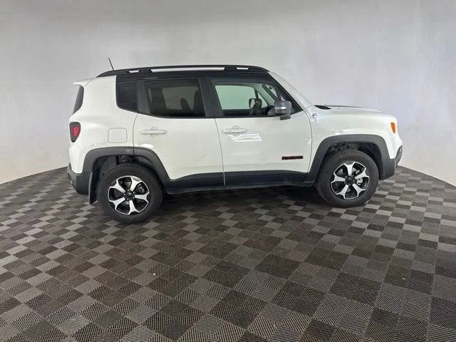 Used 2019 White Jeep Trailhawk image 5