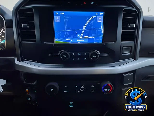 Used 2023 White Ford XLT image 32
