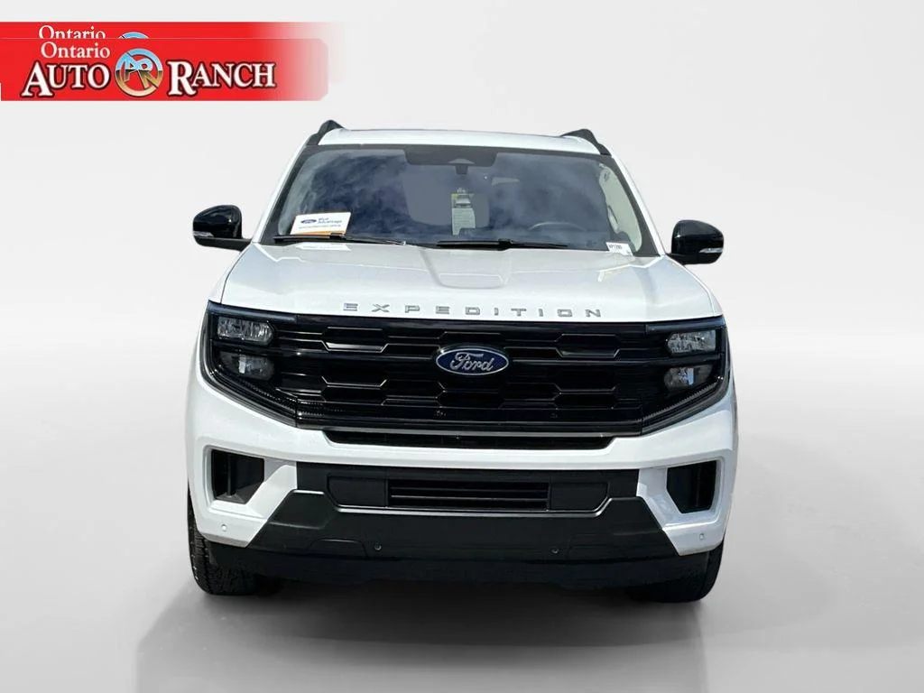 Certified Used 2025 Star White Metallic Tri-Coat Ford Active image 7