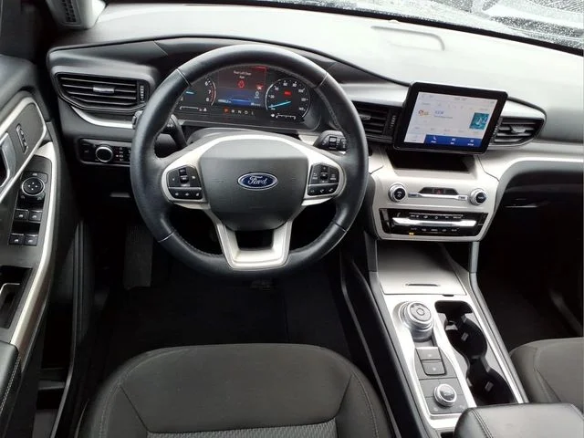 Used 2023 Black Ford XLT image 22