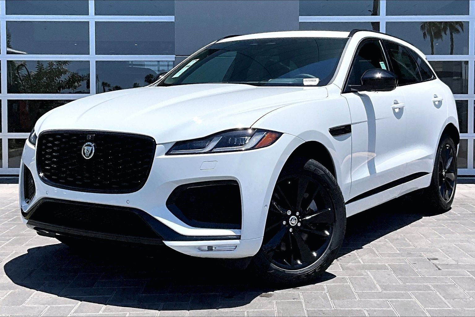 New 2026 Fuji White JAGUAR P250 R-DYNAMIC S image 1