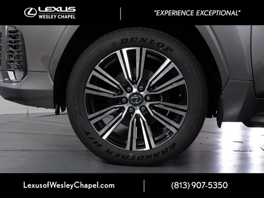 New 2026 Manganese Luster Lexus  600 LUXURY image 4