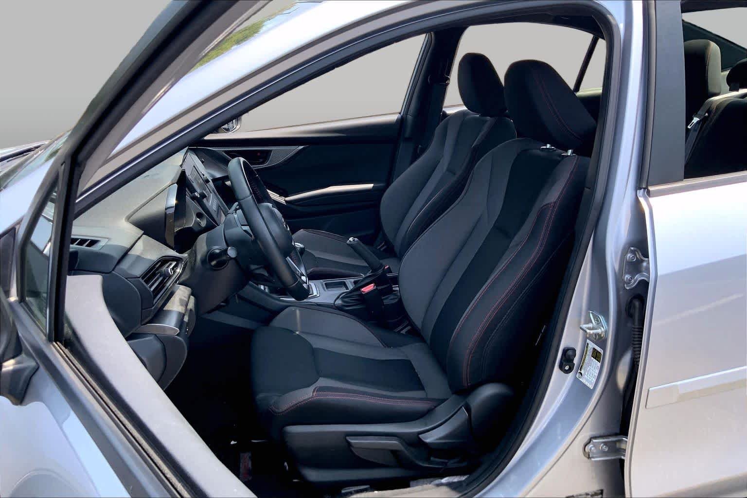 Used 2022 Ice Silver Metallic Subaru  image 8