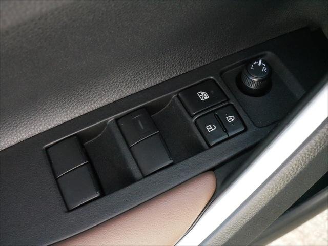 Certified Used 2026 WIND CHILL PEARL* Toyota  image 19