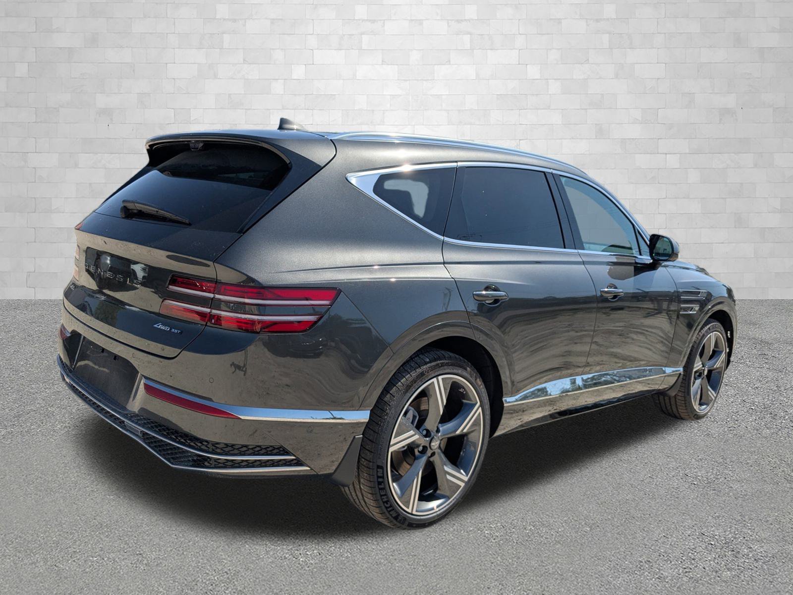 Used 2025 Makalu Gray Genesis PRESTIGE image 2