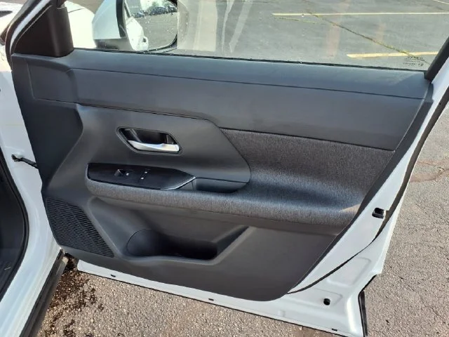 Used 2025 White Nissan SV image 19