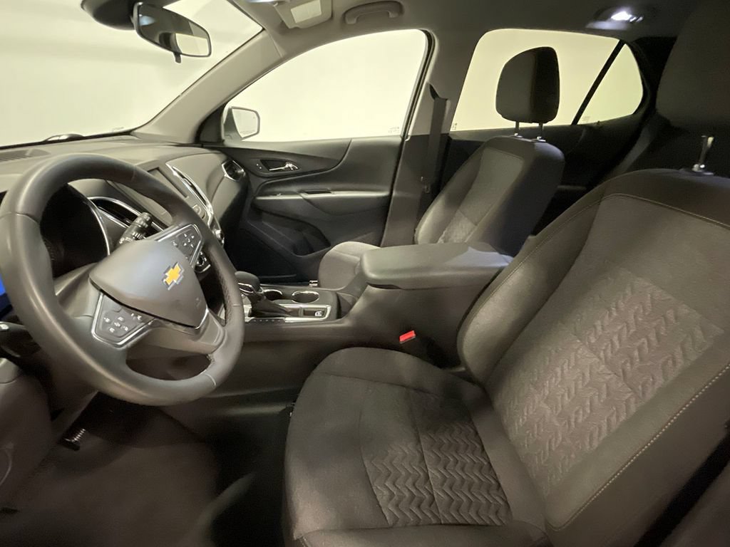 Used 2024 Summit White Chevrolet LT image 3