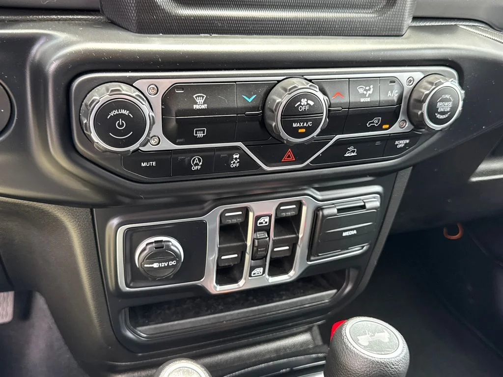 Used 2022 White Jeep Unlimited Willys image 30
