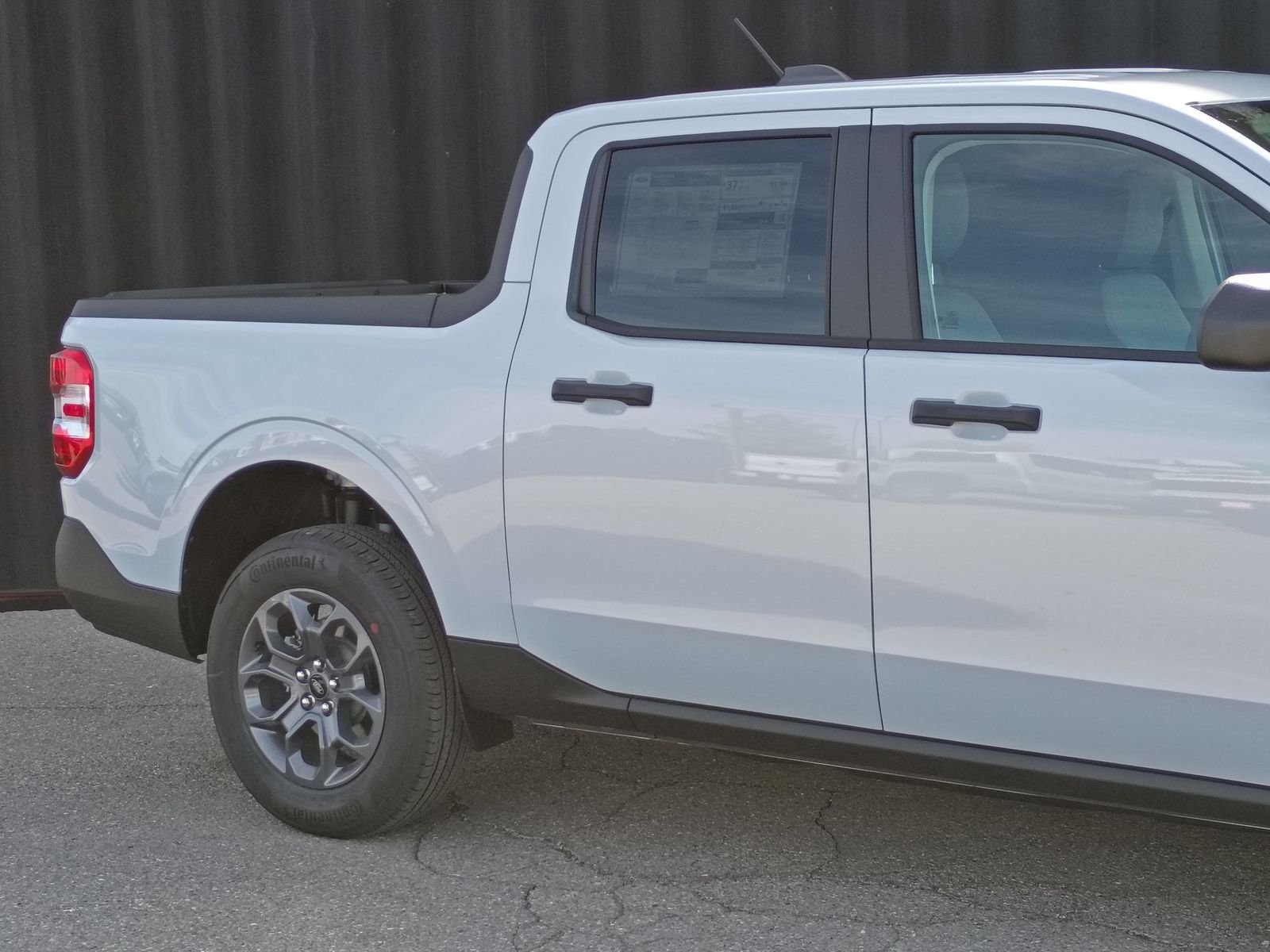View vehicle photo 5
