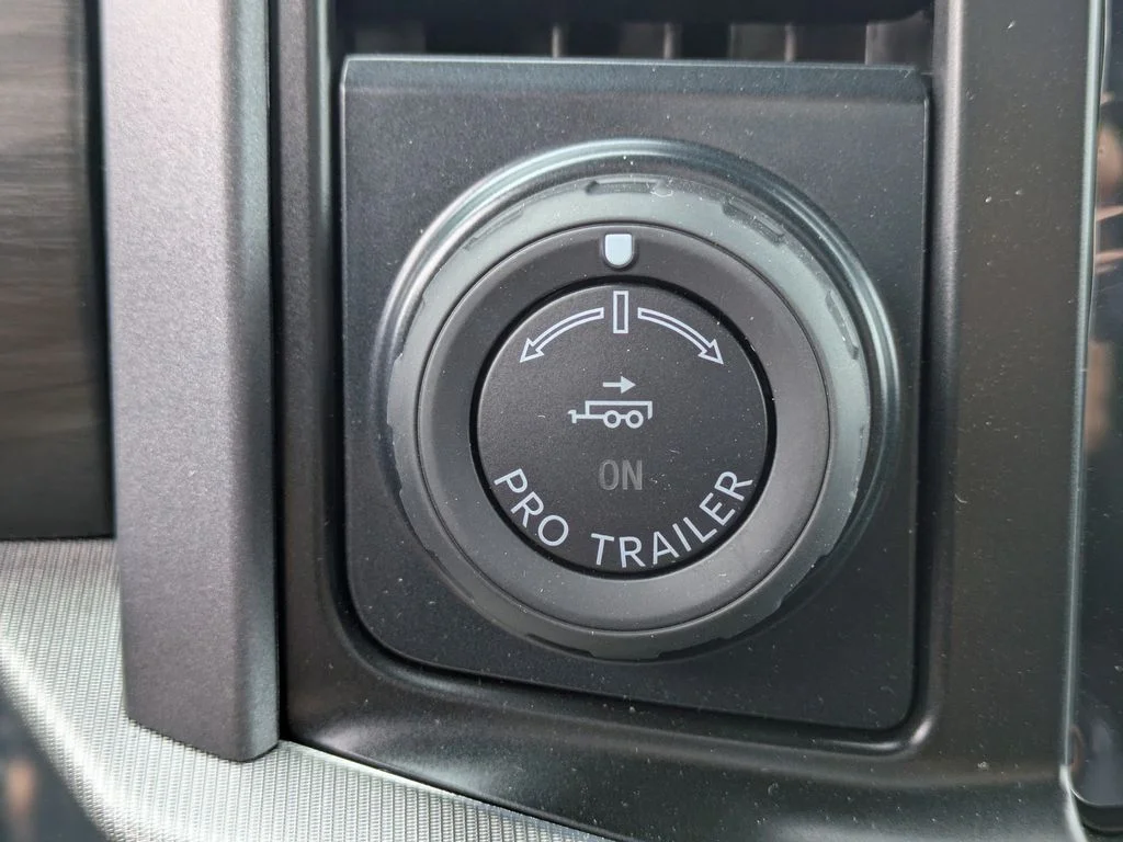 New 2026 Carbonized Gray Metallic Ford Lariat image 28