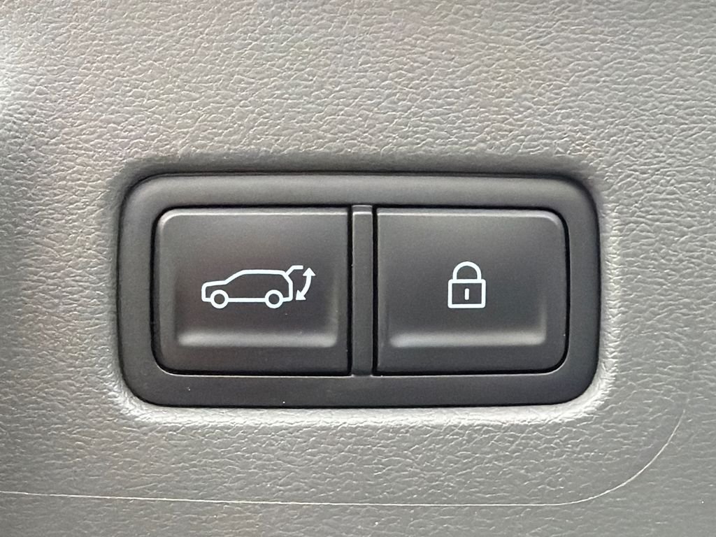 2025 Hyundai Santa Fe SE - Photo 19