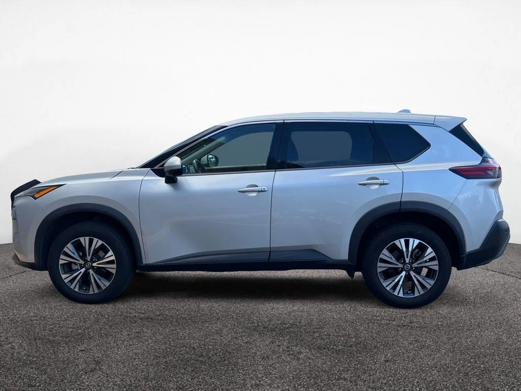 Used 2021 Nissan Rogue SV with VIN 5N1AT3BB1MC745612 for sale in McMinnville, OR