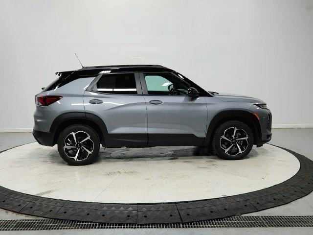 Used 2023 Gray Chevrolet RS image 9