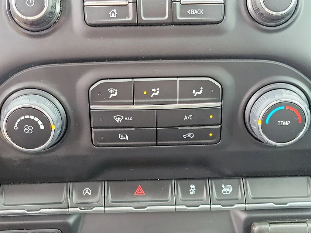 Used 2020  Chevrolet LT image 29