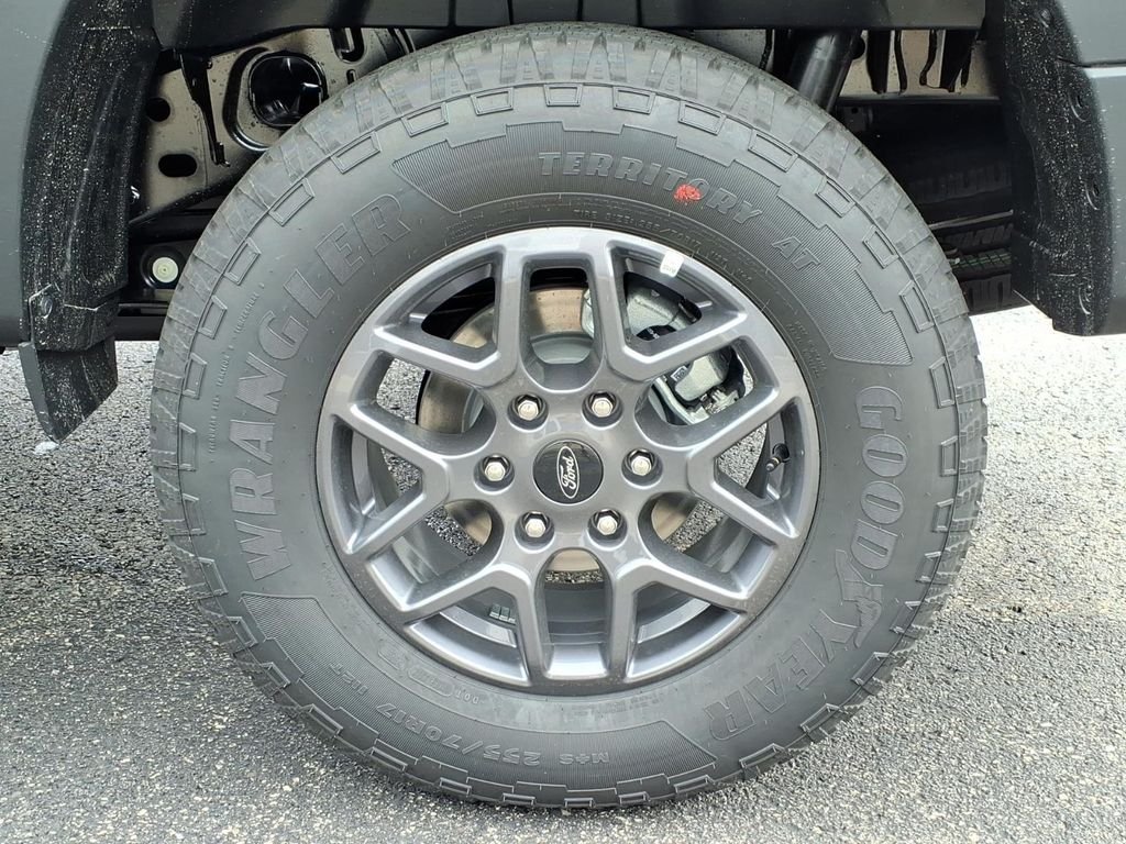 New 2026 Shadow Black Ford XLT image 6