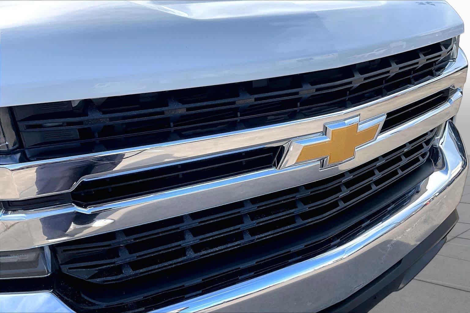 Used 2019 Summit White Chevrolet LT image 30