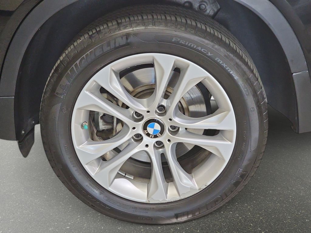 Used 2016 Black BMW xDrive28i image 36