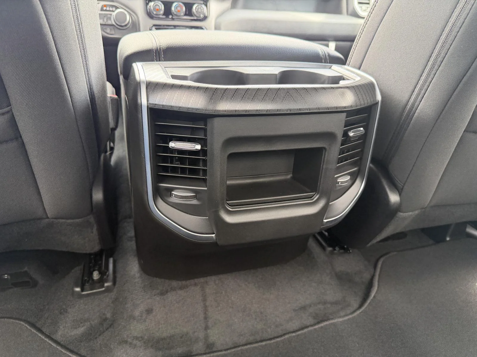 New 2026 Diamond Black Crystal Pearl-Coat Exterior Paint RAM Express image 9