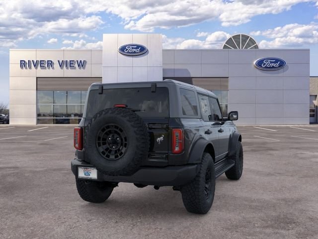 New 2026 Shadow Black Ford Outer Banks® image 8