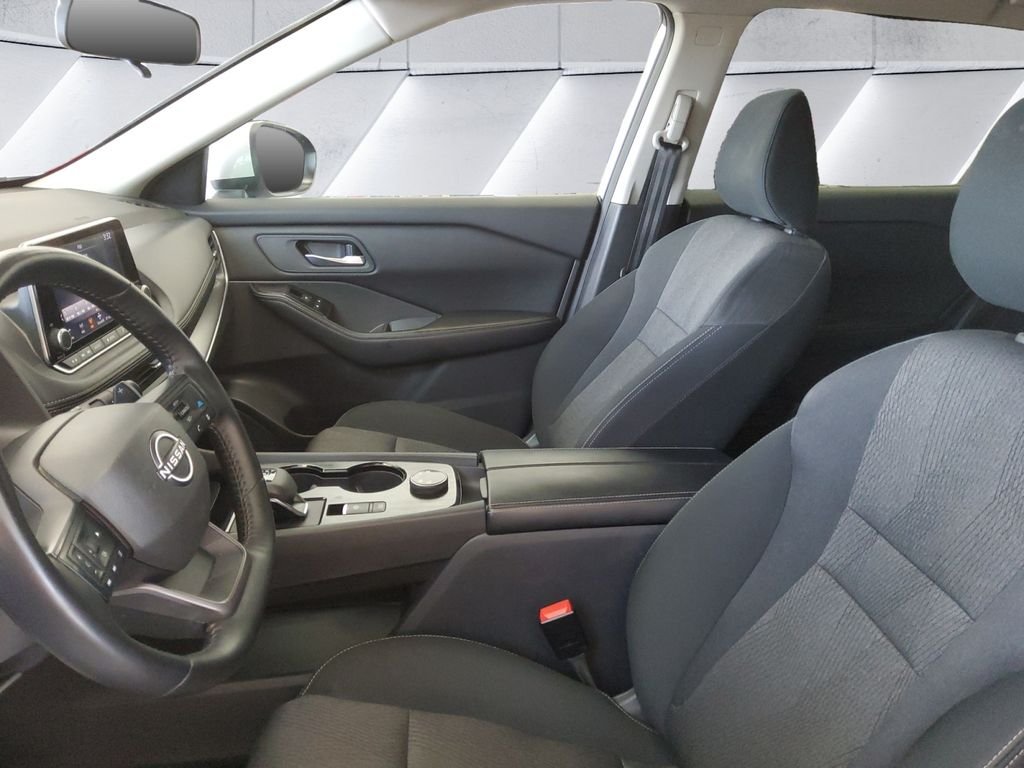 Used 2025 Silver Nissan SV image 7