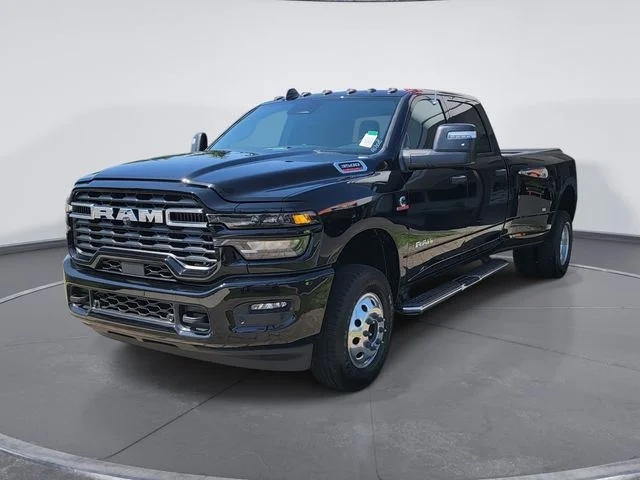 New 2026 Diamond Black Crystal Pearl-Coat Exterior Paint RAM Big Horn image 4