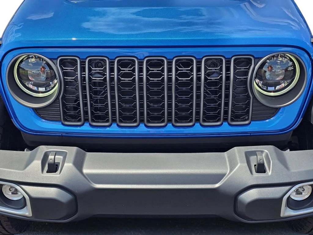 New 2026 Hydro Blue Pearl-Coat Exterior Paint Jeep Sport S image 3