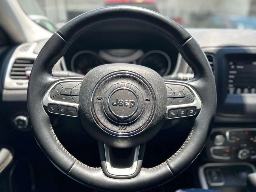 Used 2020 Gray Jeep Latitude image 11