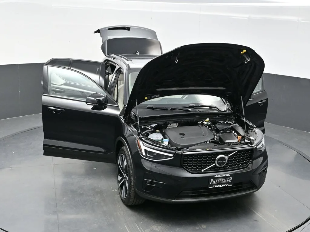 Certified Used 2025 Onyx Black Volvo Ultra image 38