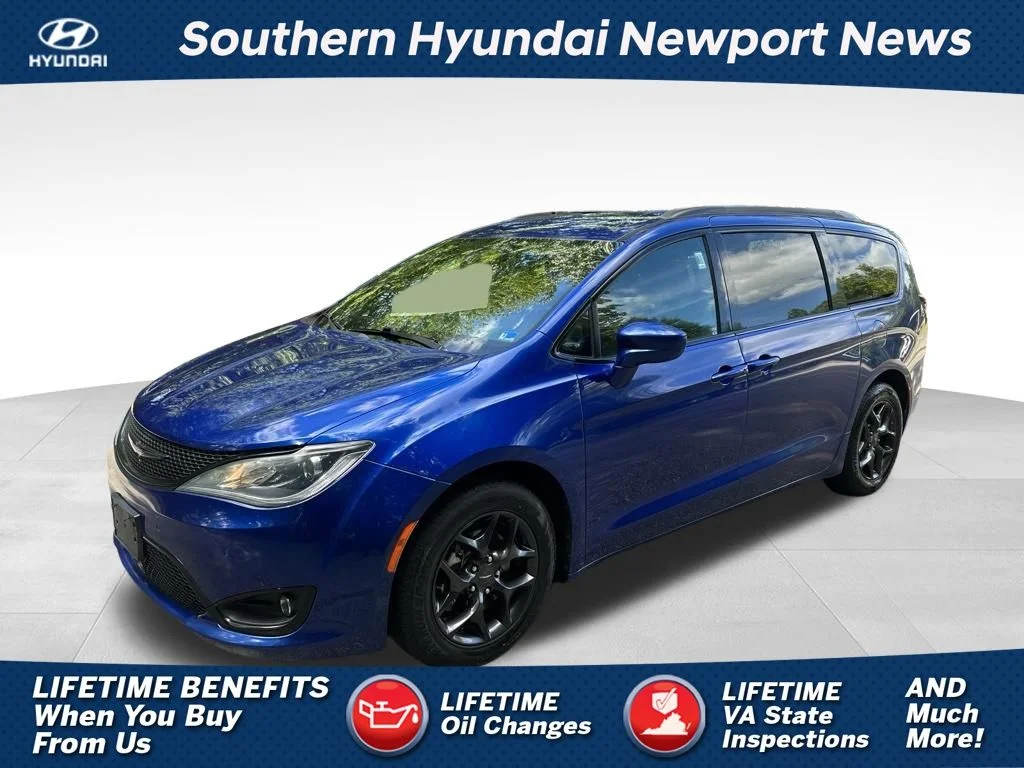 Used 2019 Blue Chrysler Touring L image 1