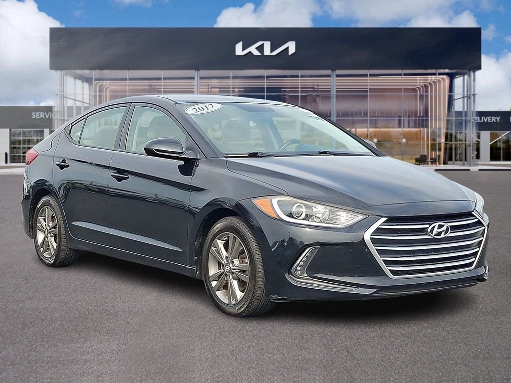 Used 2017 Black Hyundai SE image 1