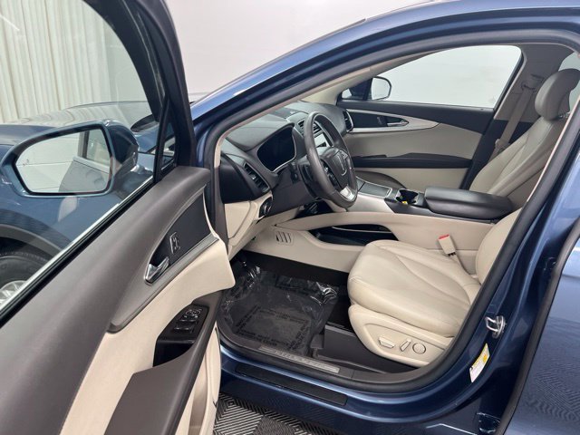 Used 2019 Blue Lincoln Standard image 12