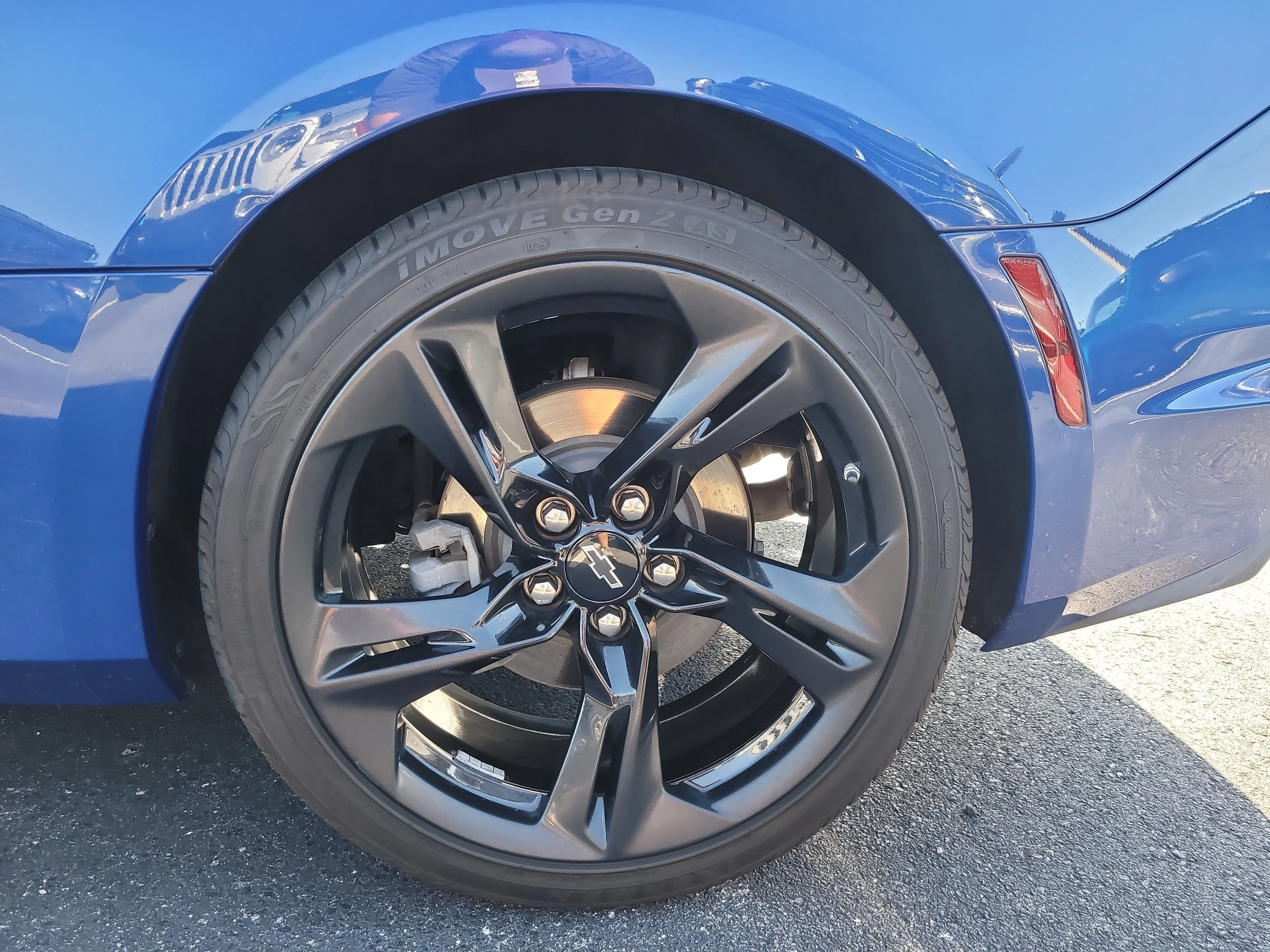 Used 2022 Riverside Blue Metallic Chevrolet LT1 image 8