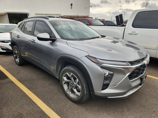 2024 Chevrolet Trax LT's photo