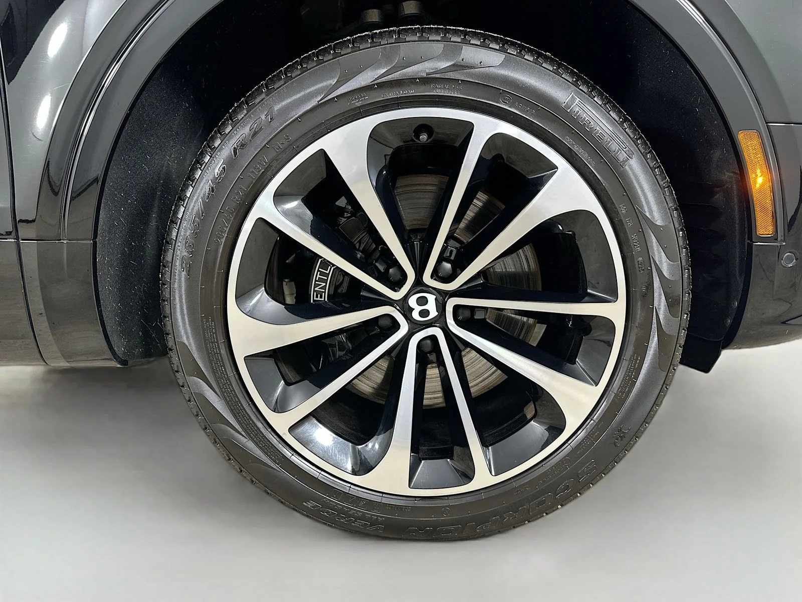 Used 2022 Black Bentley  image 63