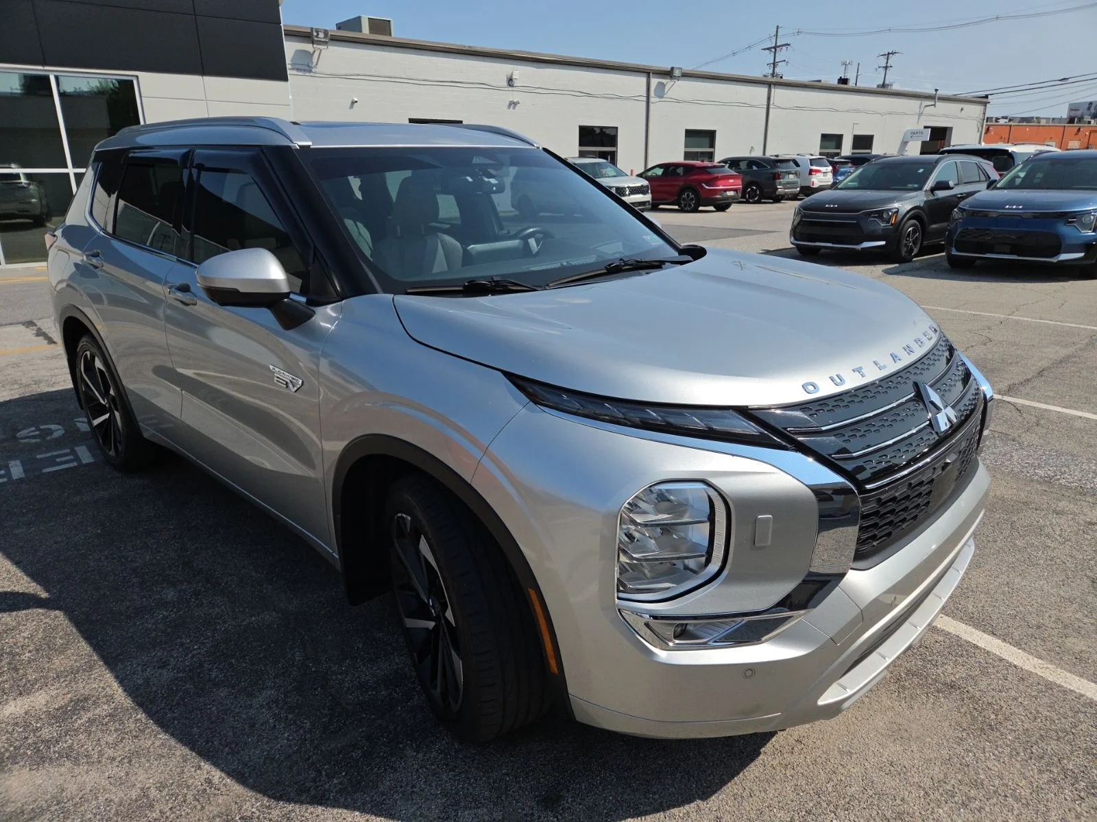 Used 2023 Silver Mitsubishi SEL image 3