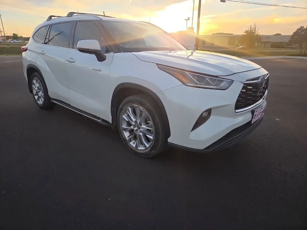Used 2020 White Toyota Limited image 21