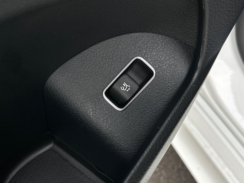 Certified Used 2026 White Mercedes-Benz GLE 53 AMG® image 13
