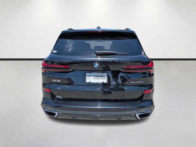 Used 2026 Black Sapphire Metallic BMW sDrive40i image 6