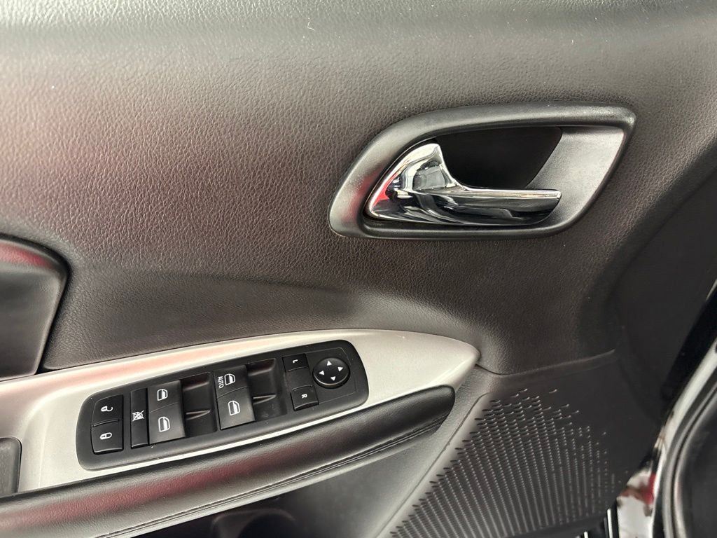 Used 2019 Black Dodge SE image 22