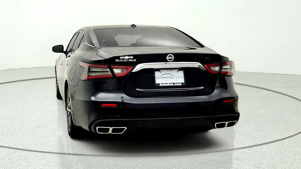 Used 2020 Super Black Nissan S 3.5L image 6