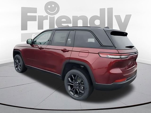 New 2025 Velvet Red Pearl-Coat Exterior Paint Jeep Limited image 3
