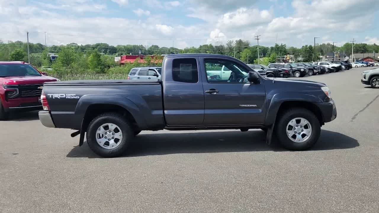 Used 2015 Magnetic Gray Metallic Toyota  image 9