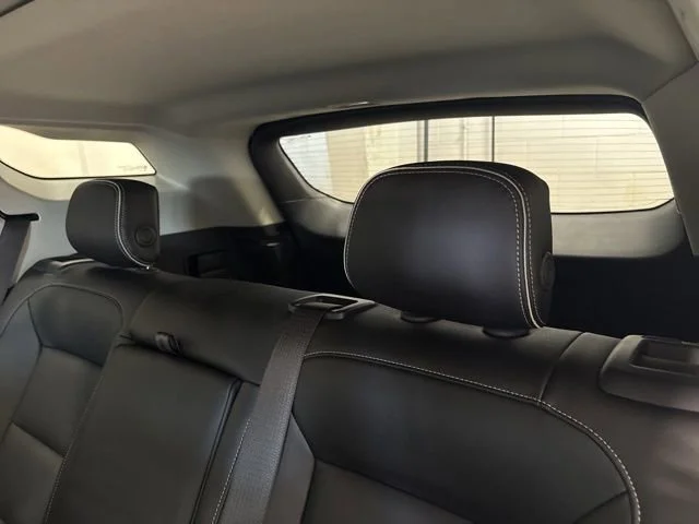 Used 2020 WHITE FROST TRICOAT GMC Denali image 37