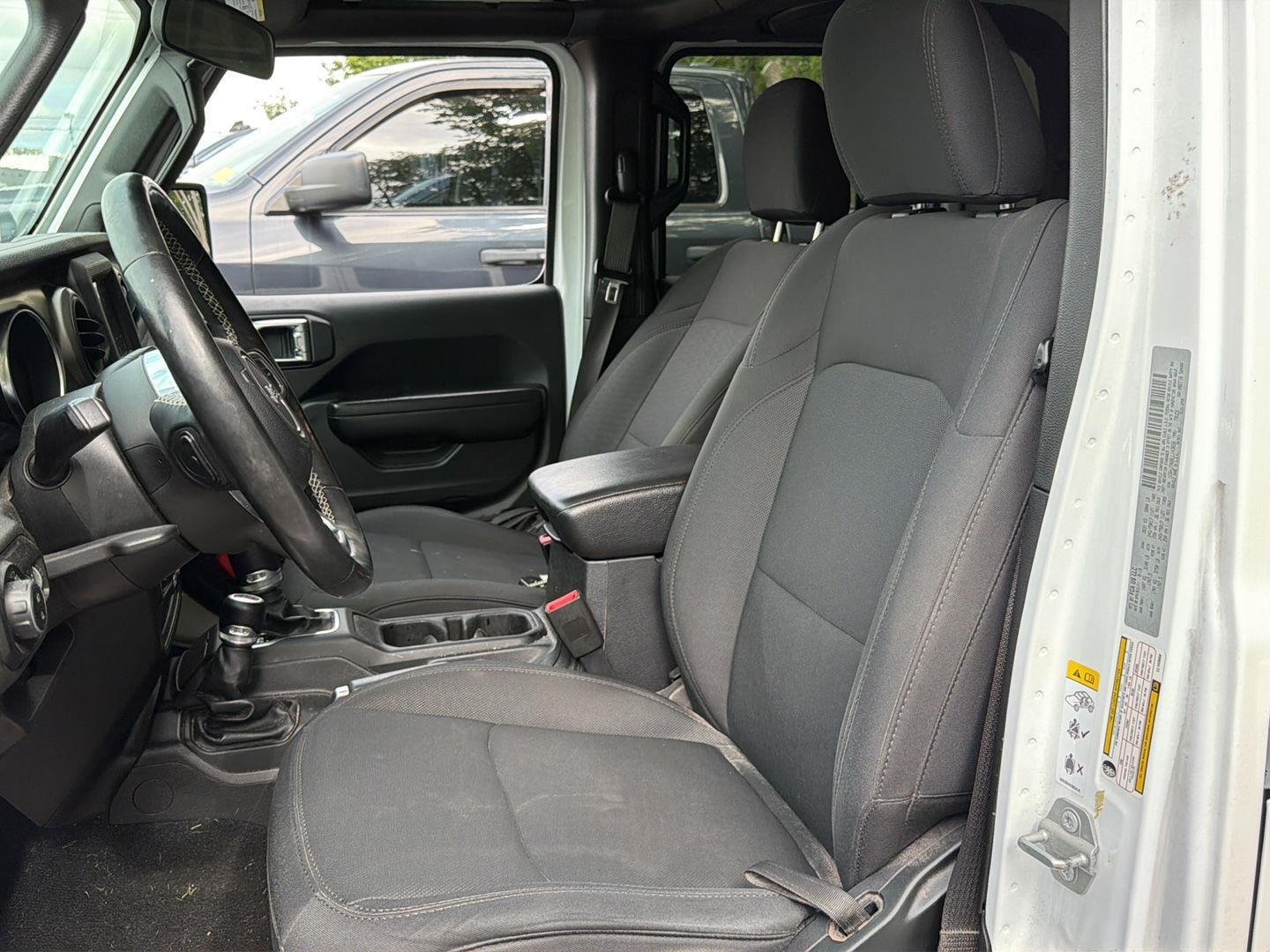 Used 2020 Bright White Clearcoat Jeep Sport S image 14