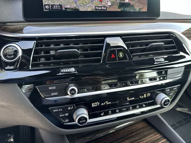 2020 BMW 5 Series 530i - Photo 19
