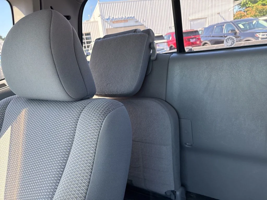 Used 2013 White Toyota Base image 12