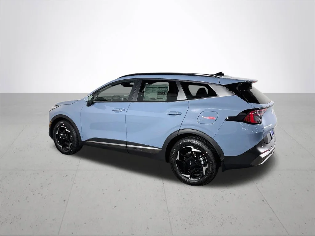New 2027 Heritage Blue Kia EX image 8