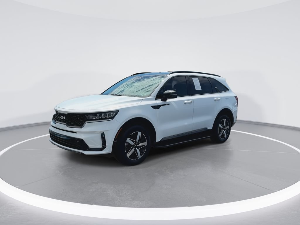 Used 2022 White Kia S image 4