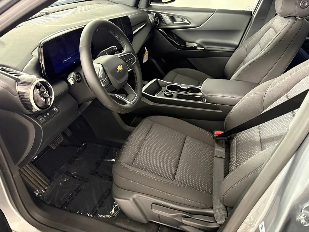 2027 Chevrolet Equinox LT - Photo 30