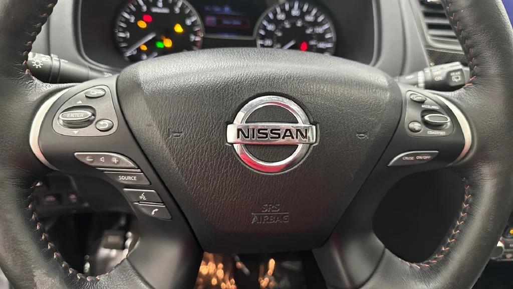 Certified Used 2020 Gray Nissan SL image 16